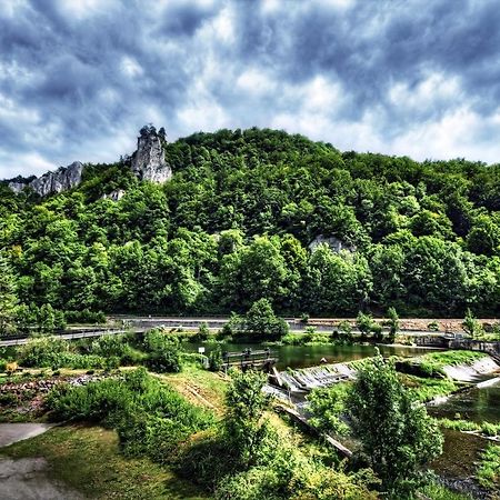Hotel-Gasthof Neumuehle Kreenheinstetten エクステリア 写真