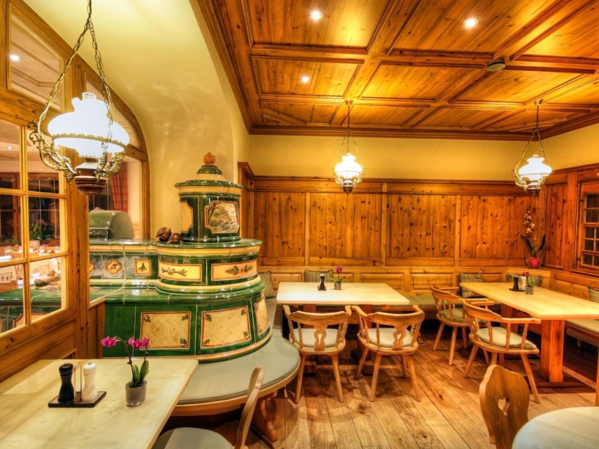 Hotel-Gasthof Neumuehle Kreenheinstetten エクステリア 写真