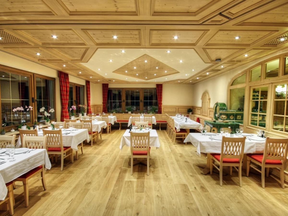 Hotel-Gasthof Neumuehle Kreenheinstetten エクステリア 写真