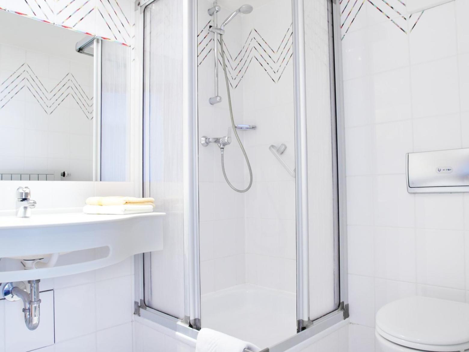 Hotel-Gasthof Neumuehle Kreenheinstetten 部屋 写真